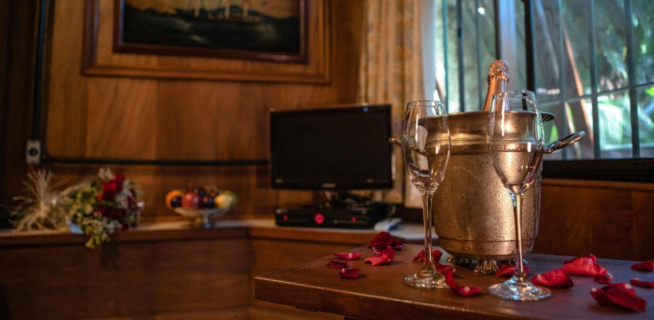 Plaza Inn Pousada Do Capitao イリャベラ エクステリア 写真